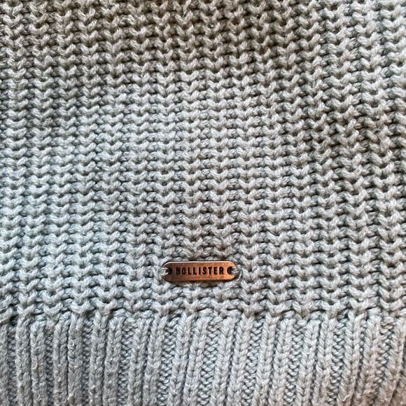 Hollister Light Blue Knit Crewneck Sweater - Picture 4 of 4